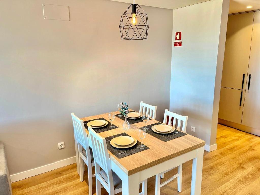 T2 Com Uma Vista Deslumbrante Sobre O Atlantico! Apartment Costa de Caparica Luaran gambar