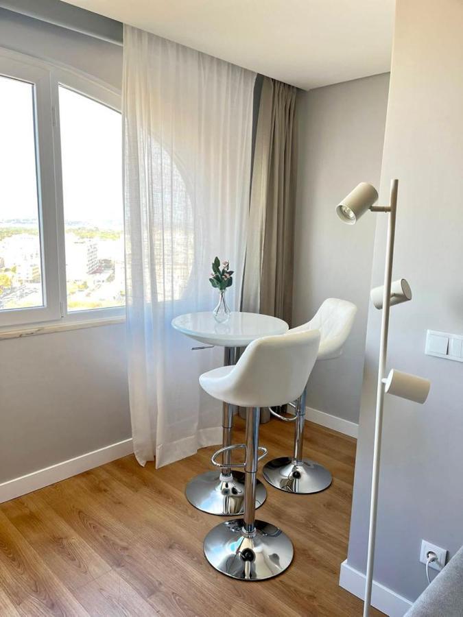 T2 Com Uma Vista Deslumbrante Sobre O Atlantico! Apartment Costa de Caparica Luaran gambar